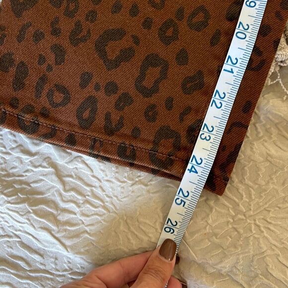 Universal Thread Denim Jeans. Cheetah Print. Vintage Straight.‎ Size 00/24R - Picture 8 of 10
